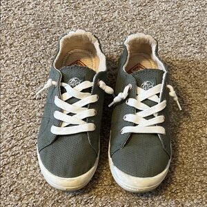 Roxy Green Canvas Sneakers Bayshore III